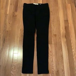 HOLLISTER JEANS SIZE 3S